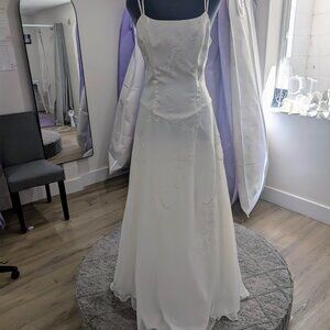 Basque Waist Wedding Dress Size 6